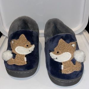 Mario Toddler Boys Slippers Slip-On Blue/Grey
Size EU 18-19 / US 3-4